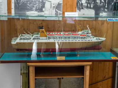 ...le navi da soccorso della Regia Marina, come la �Laurana� 